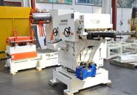 Automatischer Nc-Spulen-Zufuhr-Strecker und Decoiler 3 in 1 Maschine mit hydraulischer Sorgfalt