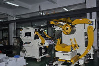 Zufuhr-lochende Automatisierungs-Streifen-Strecker-Maschinen-Vorrat-Stärke 0,3 - 4.5mm