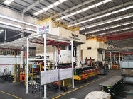 Blatt-hydraulische Presse-Maschinen-Gurt-Zufuhr-Versammlung zerteilt die Metallform, welche die Verarbeitung stempelt